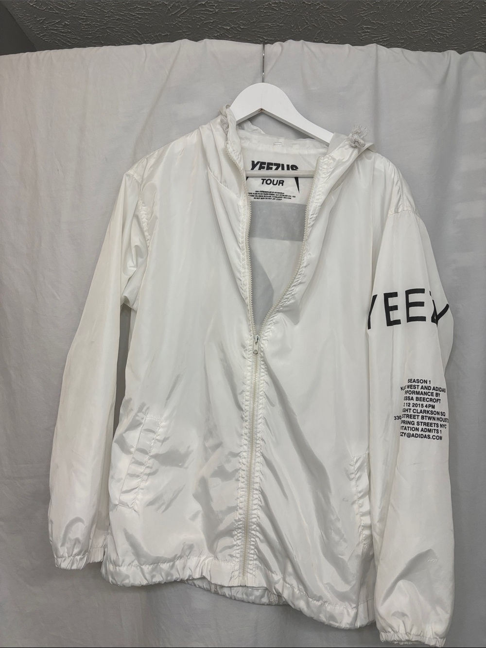 YEEZUS Tour White Hooded Windbreaker Jacket Size M. Kanye West. Large 3 Graphic